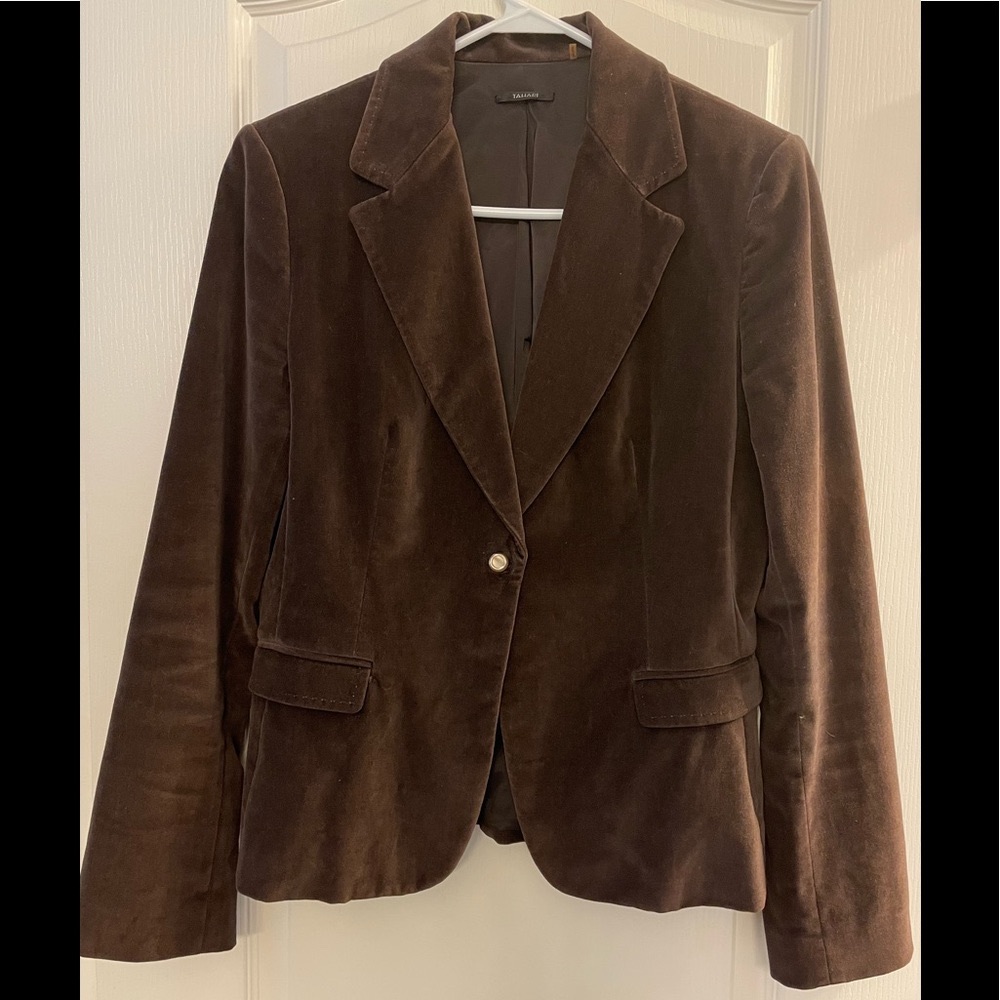 TAHARI Single Button Velvet Blazer